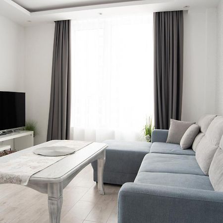 Sunny & Stylish Brand New 2Bdr Apartment + Parking Sofia Eksteriør billede